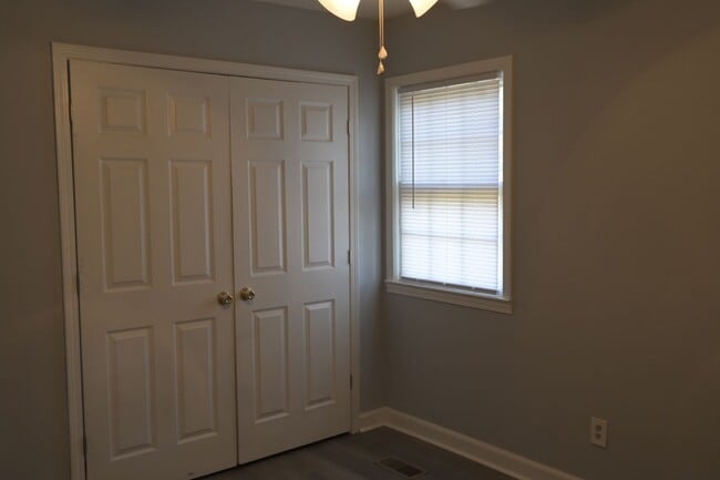 Building Photo - 2BR/2BA Home with Patio & Pet Friendly in ...