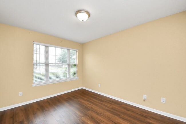 Building Photo - 2222 Summit Meadow Dr