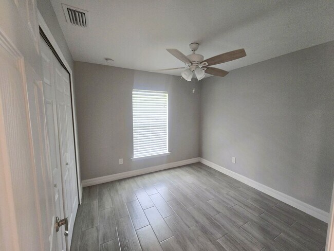 Building Photo - MUST SEE-CUSTOM BUILT-LARGE NEWER CONSTRUT...