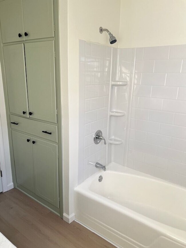 Building Photo - 1705 Campbell-House