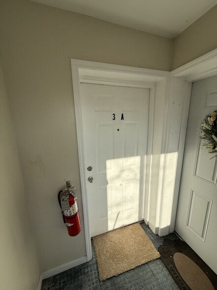 Building Photo - 74-78 Hammond Ave