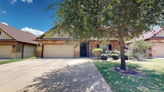 Building Photo - 413 Hayes Ln
