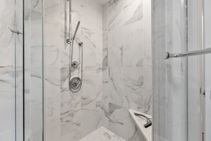 Building Photo - 4 Hadley Rd