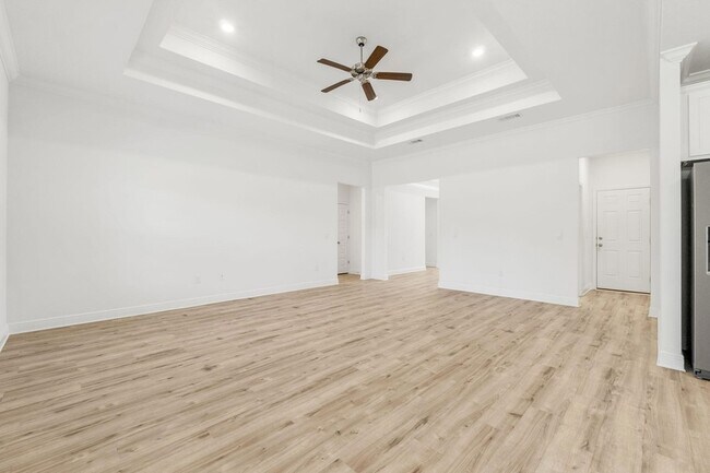 Building Photo - 147 Lk Pk Cv