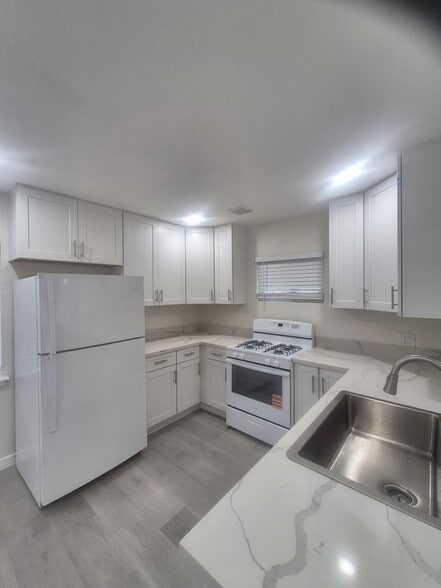 Building Photo - 2902 N 1st St