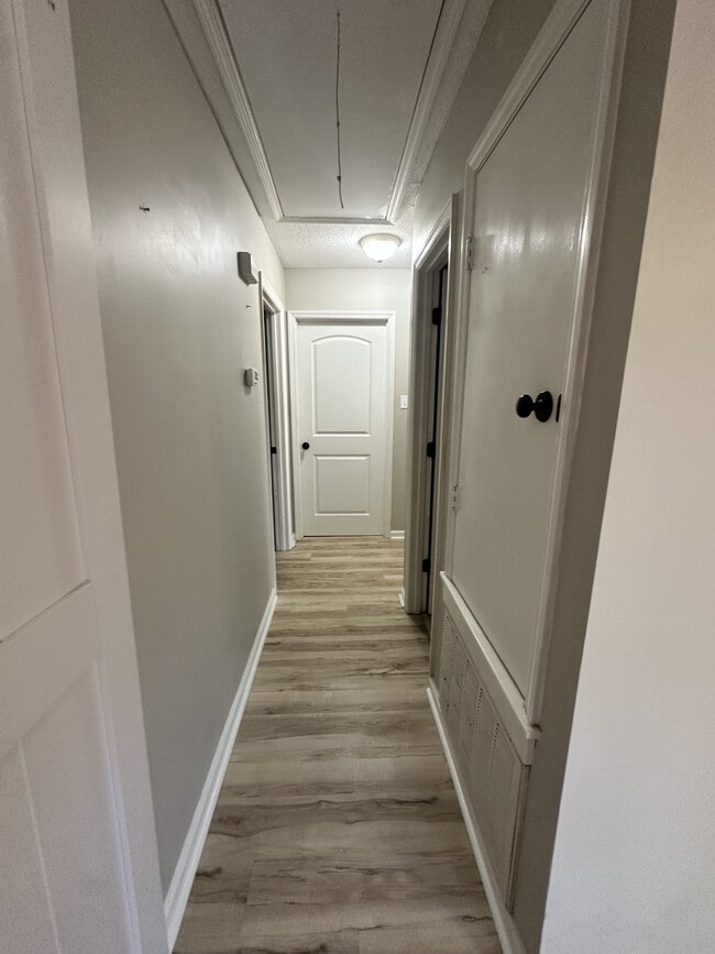 Building Photo - 38 Helmsman Ct