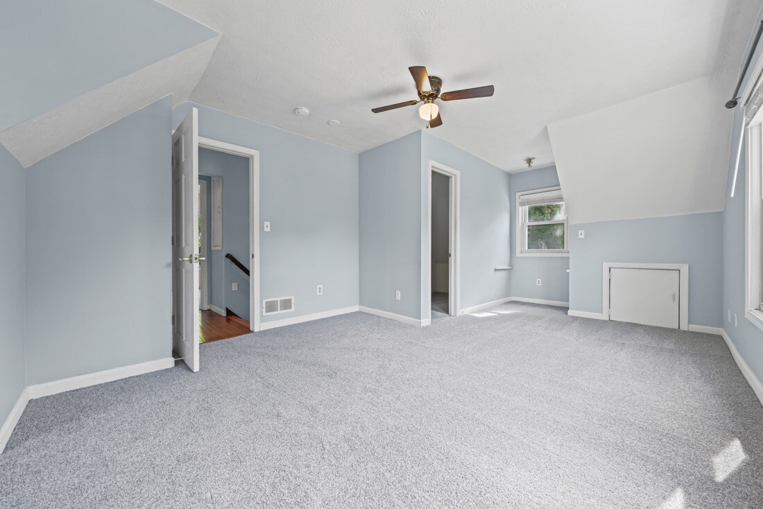 View of west facing bedroom with walk in closet - 50 Garfield Ln