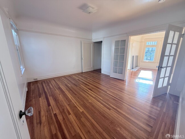 Building Photo - 1418 8th Ave