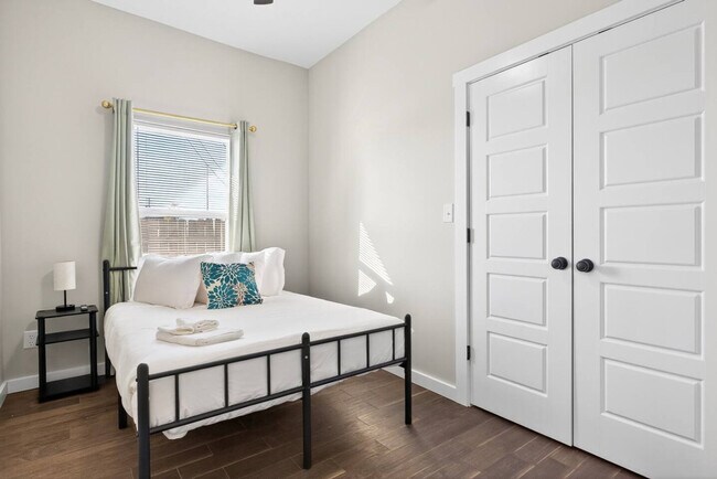 Building Photo - 518 Prospect St