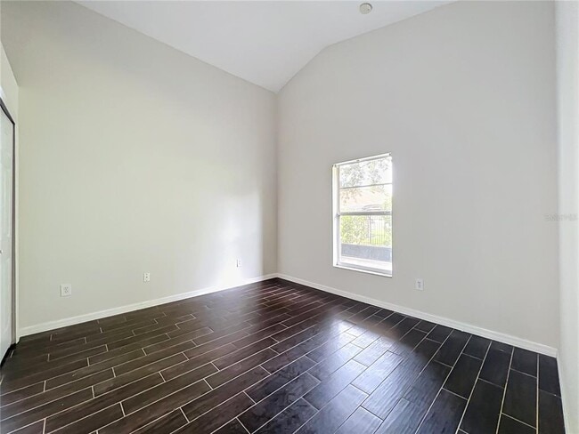 Building Photo - 1045 Willow Branch Dr
