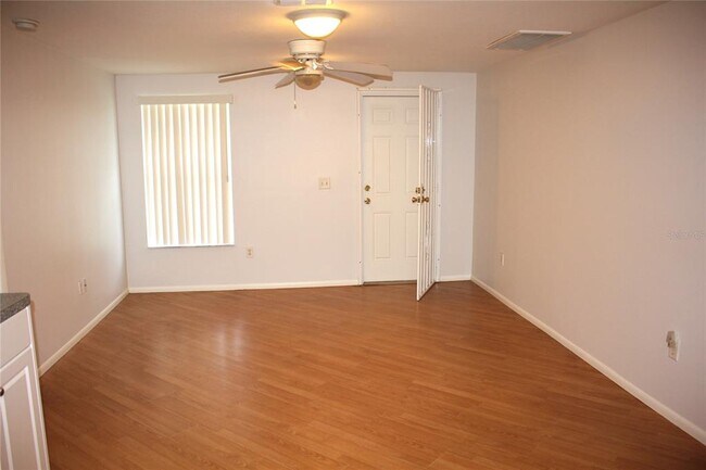 Building Photo - 10241 Regency Park Blvd