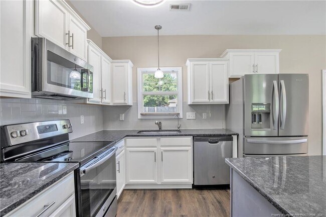 Building Photo - 2779 Rivercliff Rd