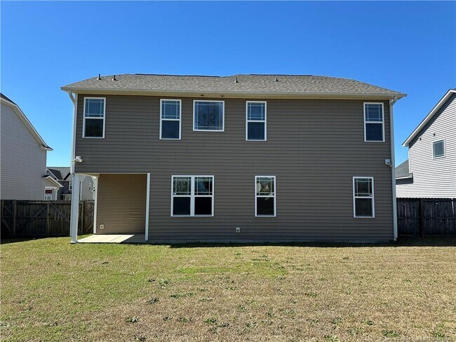 Building Photo - 2149 Heathcote Dr