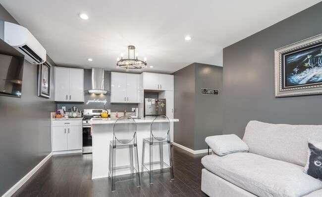 Building Photo - Single-Story 3BR Home with Permitted ADU, Private Yard & Cul-De-Sac Location – Van Nuys