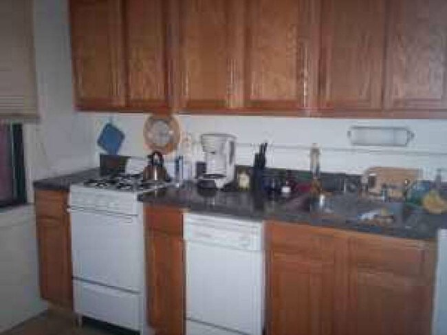 Building Photo - 815-823 W Bradley Pl