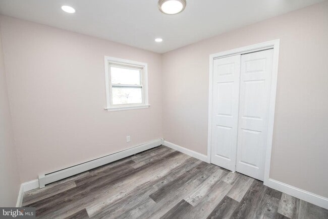 Building Photo - 710 W Callowhill St