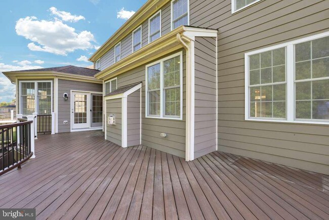Building Photo - 8227 St Francis Dr