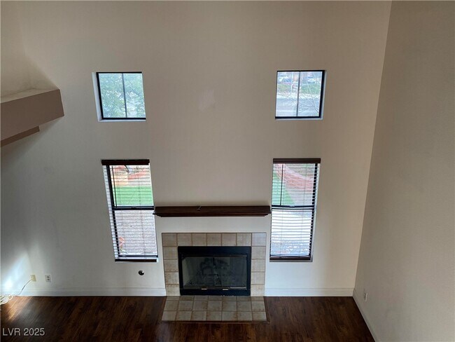 Building Photo - 3224 Centavo Dr