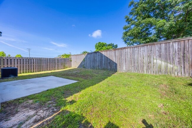 Building Photo - DISCOVER COMFORT & STYLE IN LEXINGTON'S DAWSON'S PARK