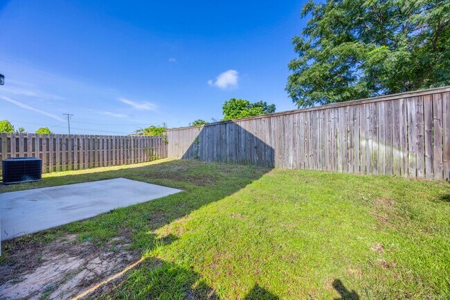 Building Photo - EXCELLENT LOCATION IN LEXINGTON'S DAWSON'S PARK