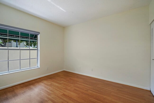 Building Photo - 6513 Via Regina