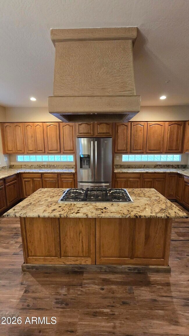 Building Photo - 9658 W Pinnacle Vista Dr