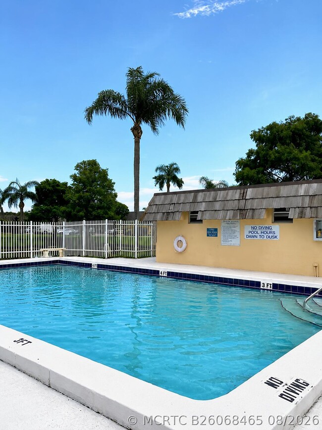 Building Photo - 2370 Waterside Dr