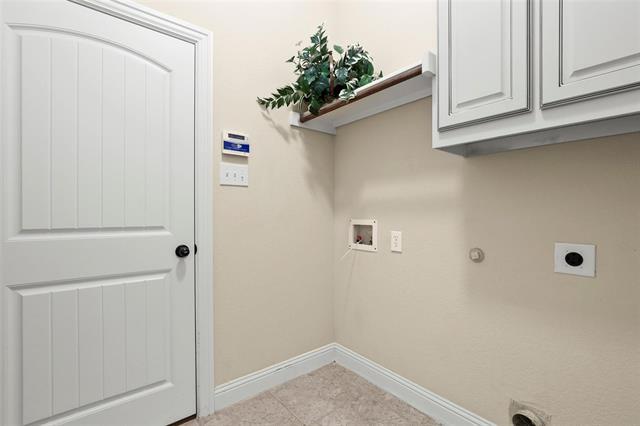 Building Photo - 9670 Lance Dr