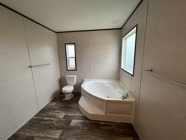 Building Photo - 113 Atakapa Ct