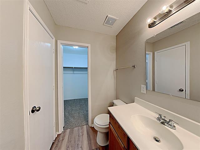 Building Photo - 2213 Plum Ct