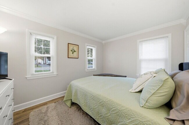 Building Photo - Furnished 3-Bedroom Single-Family Home in Lancaster