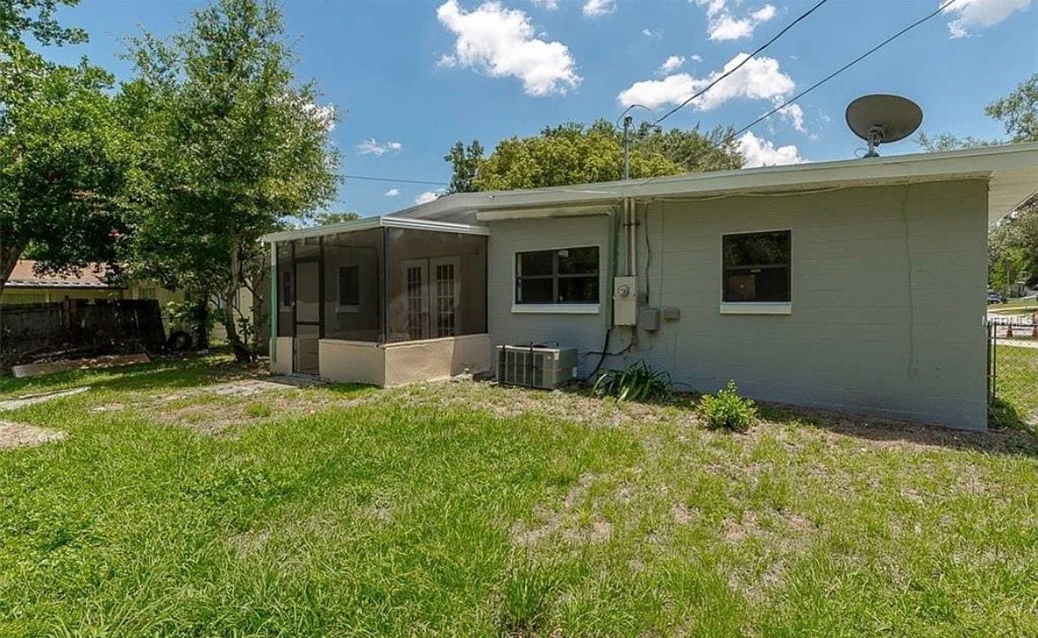 Building Photo - 5321 Grandview Dr