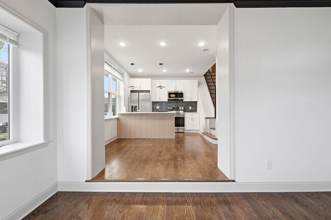 Building Photo - 4695 N 16th St