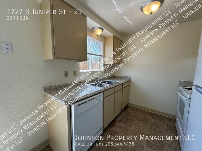 Building Photo - 1727 S Juniper St