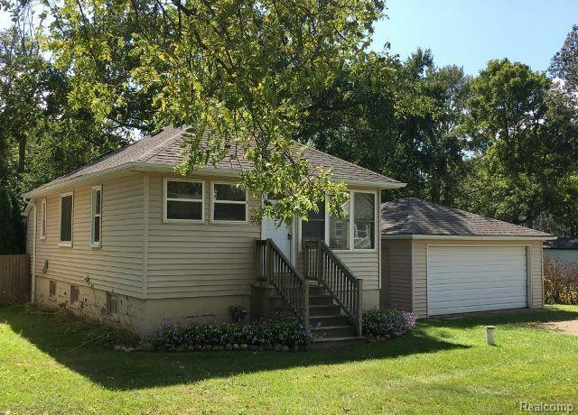 Primary Photo - 832 Bayfield St