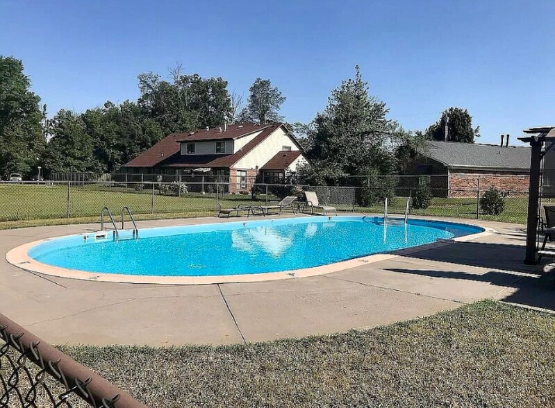 Building Photo - 105 Freeman Green Dr