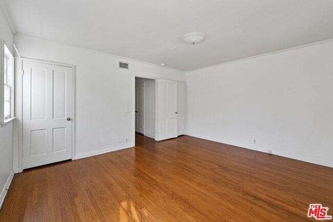 Building Photo - 17117 Weddington St