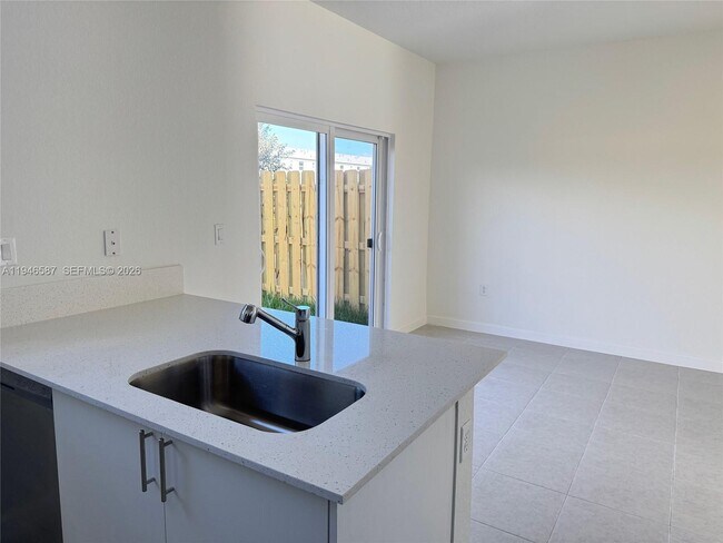 Building Photo - 17953 SW 359 Ter