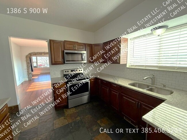 Building Photo - 1386 S 900 W