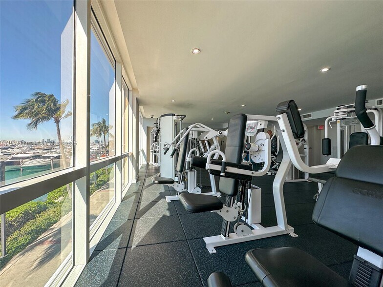 Building Photo - 90 Alton Rd