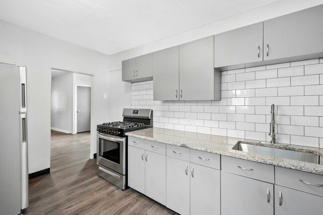 Building Photo - 1740 Arlington Ave