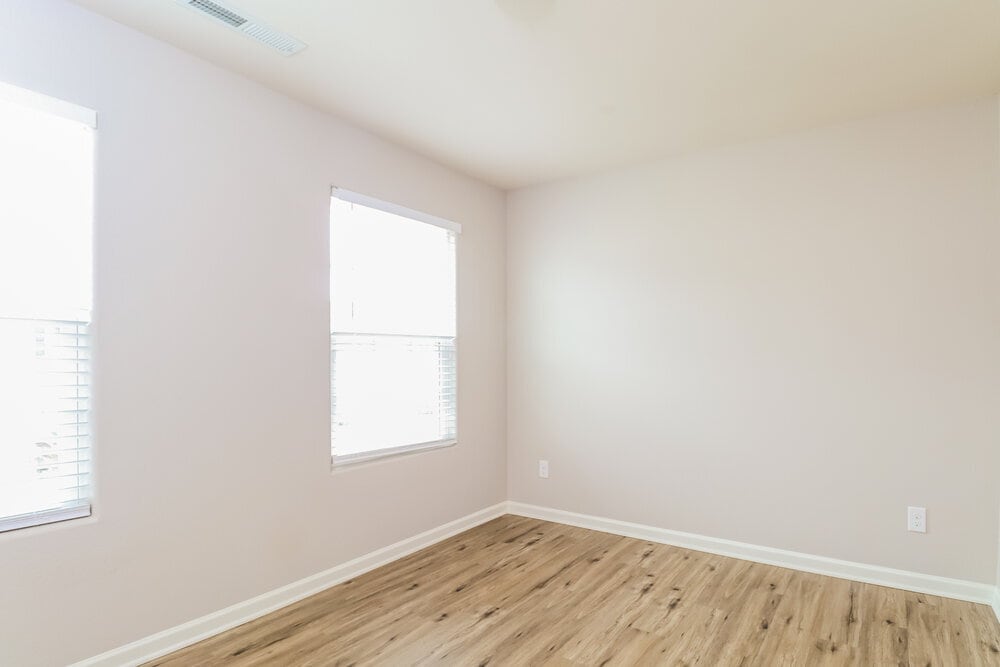 Building Photo - 853 Joselynn Drive