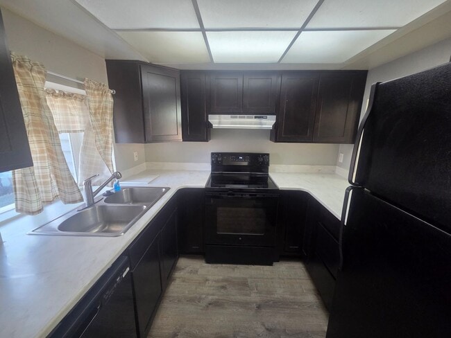 Building Photo - Charming 2-Story Home with Huge Sunroom – Prime South Denver Location!