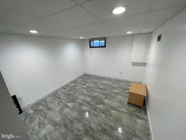 Building Photo - 6061 Munson Hill Rd