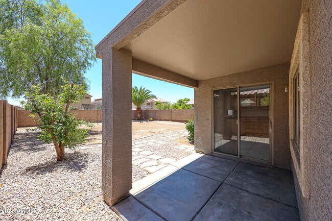 Building Photo - 7315 W Fleetwood Ln