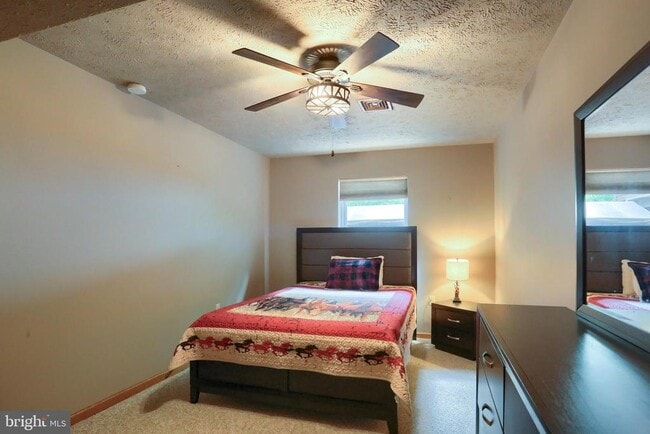 Building Photo - 125 Pebble Beach Dr