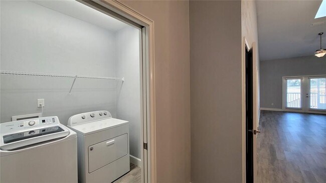 Building Photo - 1088 NW 126 Way