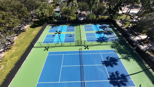 Building Photo - 2805 Veronia Dr