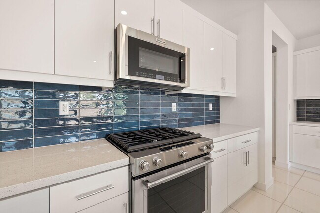 Building Photo - 928 Galaxy Dr