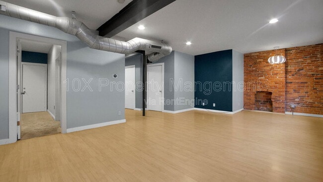 Building Photo - 978 N High St